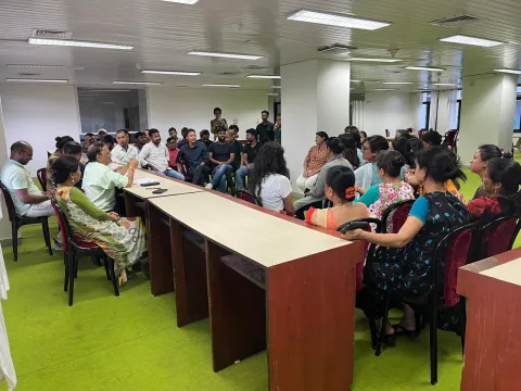 Hindi Officer Ashok Thakur with the participants